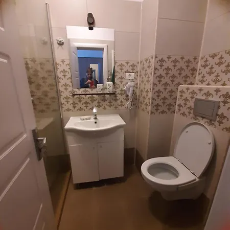 White Pearl Apartment *